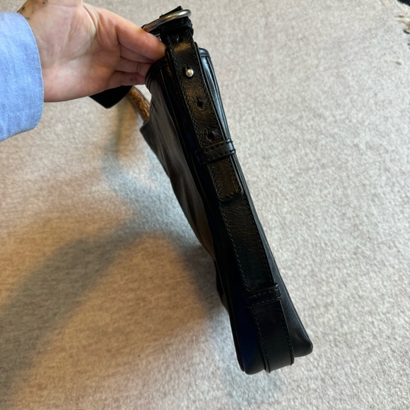 Yves Saint Laurent Mombasa crossbody bag in black - Picture 4 of 9